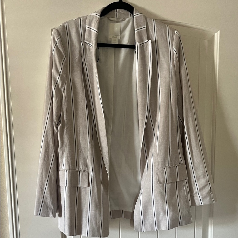 H&M Women's Light Gray Striped Blazer